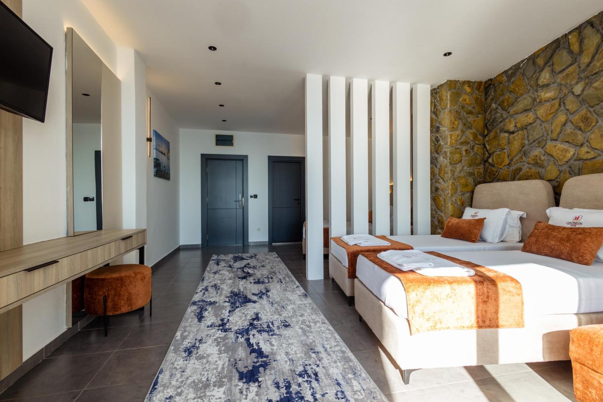 Continental Hotel Улцинь Экстерьер фото