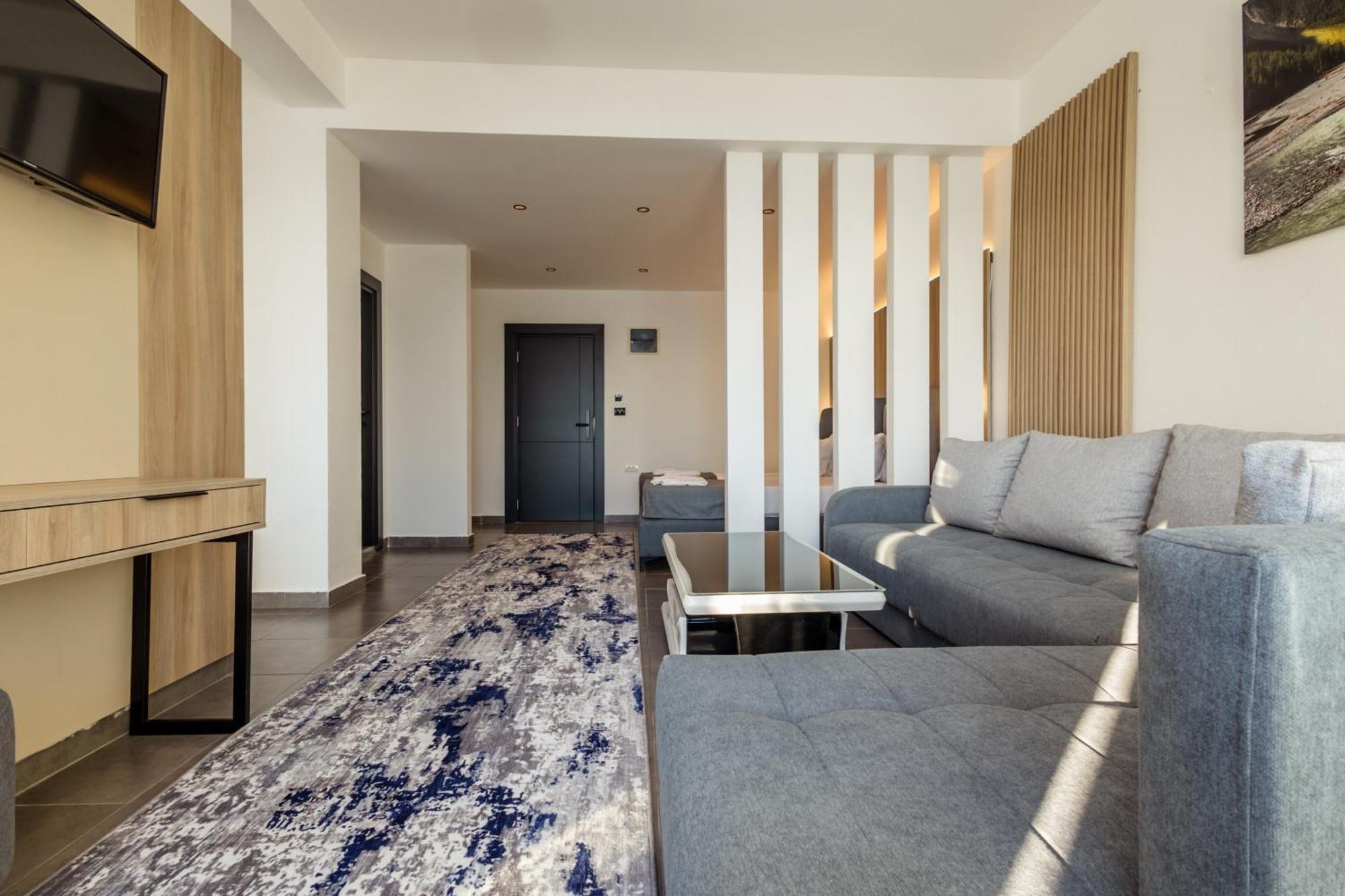 Continental Hotel Улцинь Экстерьер фото