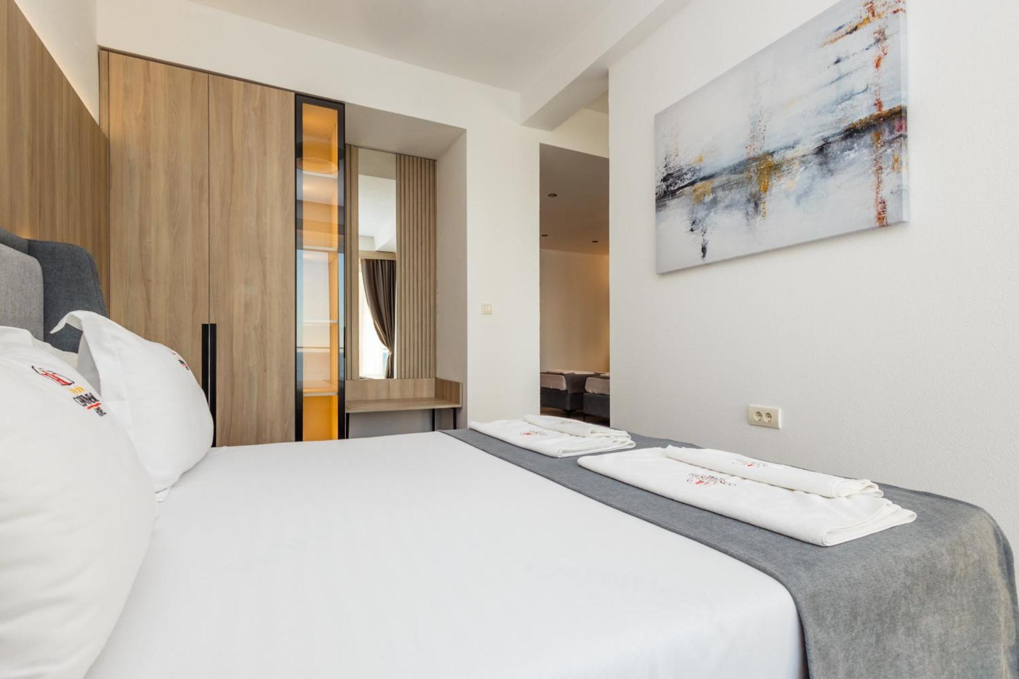 Continental Hotel Улцинь Экстерьер фото