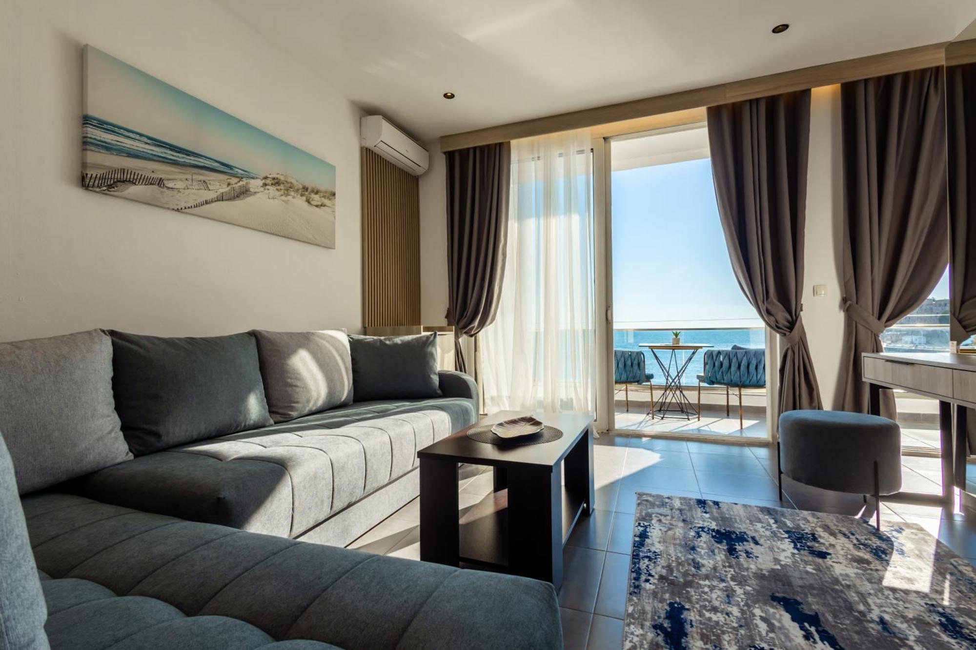 Continental Hotel Улцинь Экстерьер фото